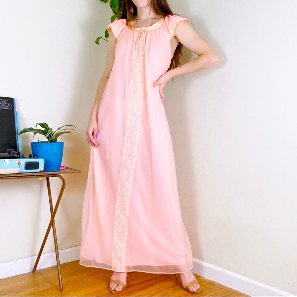 60s Vintage Peach Cap Sleeve Full Length Nightgown